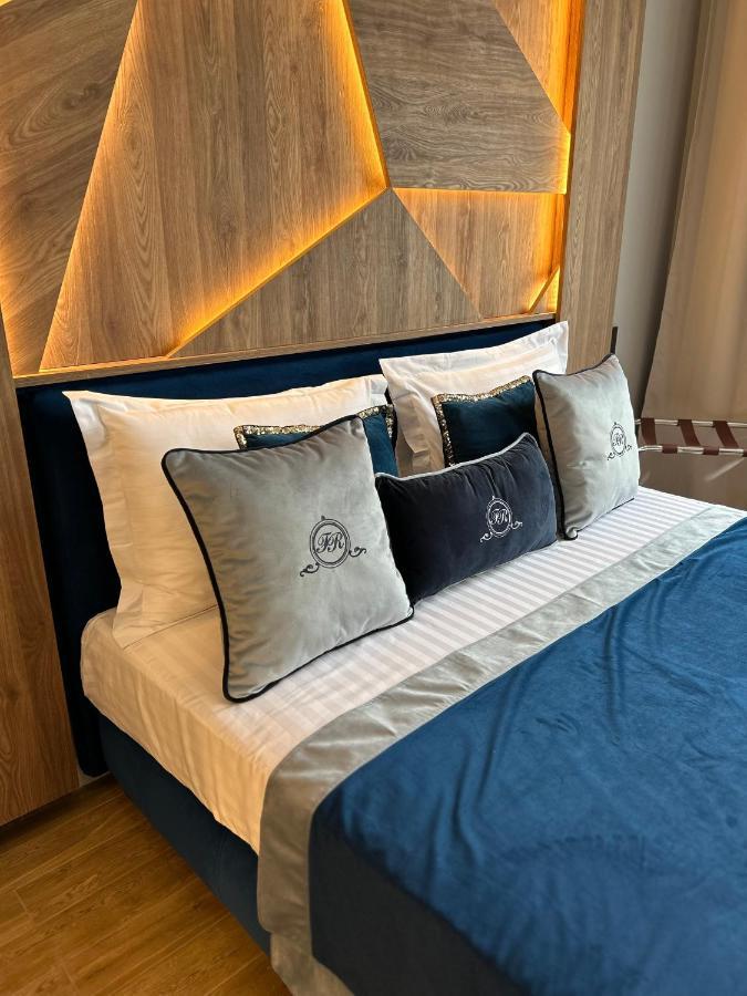Central Family Boutique Apartments 2 إلفيف المظهر الخارجي الصورة