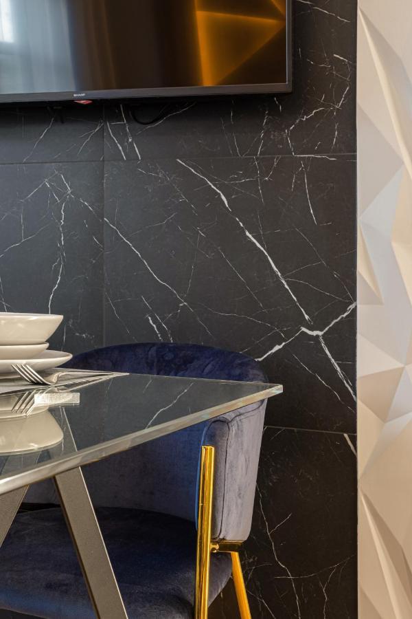 Central Family Boutique Apartments 2 إلفيف المظهر الخارجي الصورة